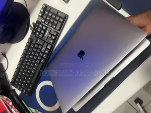 Laptop Apple MacBook 2018 16GB Intel Core i7 SSD 512GB