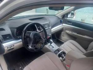 Subaru Legacy 2.5i Limited 2013 White