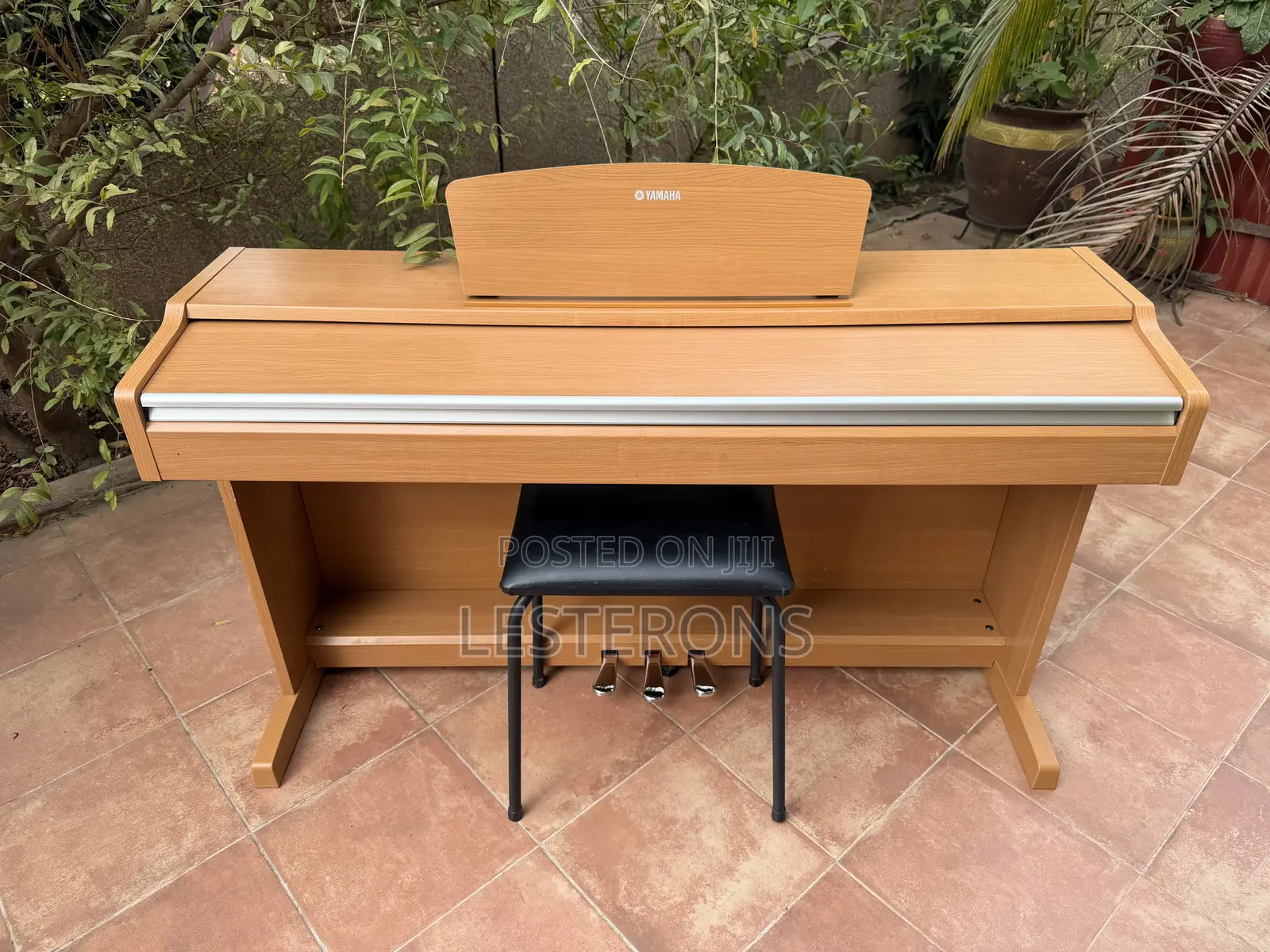 Yamaha Arius Ydp-131 Digital Piano