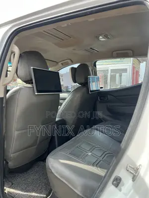 Mitsubishi L200 2022 White
