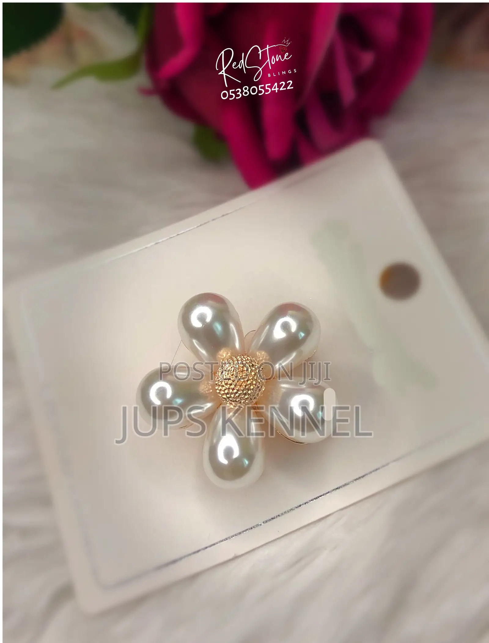 Brooches (Pearls)