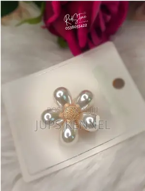 Brooches (Pearls)