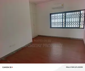 8bdrm House in Mainstay Estates, Cantonments for rent