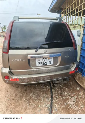 Nissan X-Trail 2.2 D 4x4 Comfort 2008 Brown