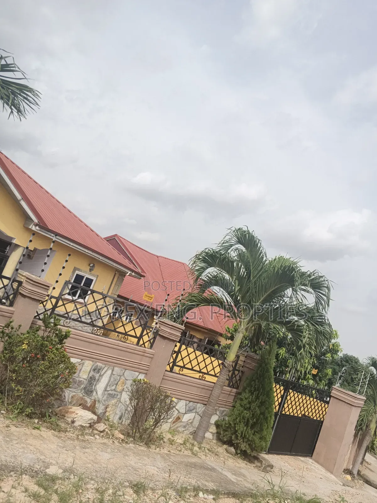 Furnished 3bdrm House in Oyarifa, Ghana Flag for rent
