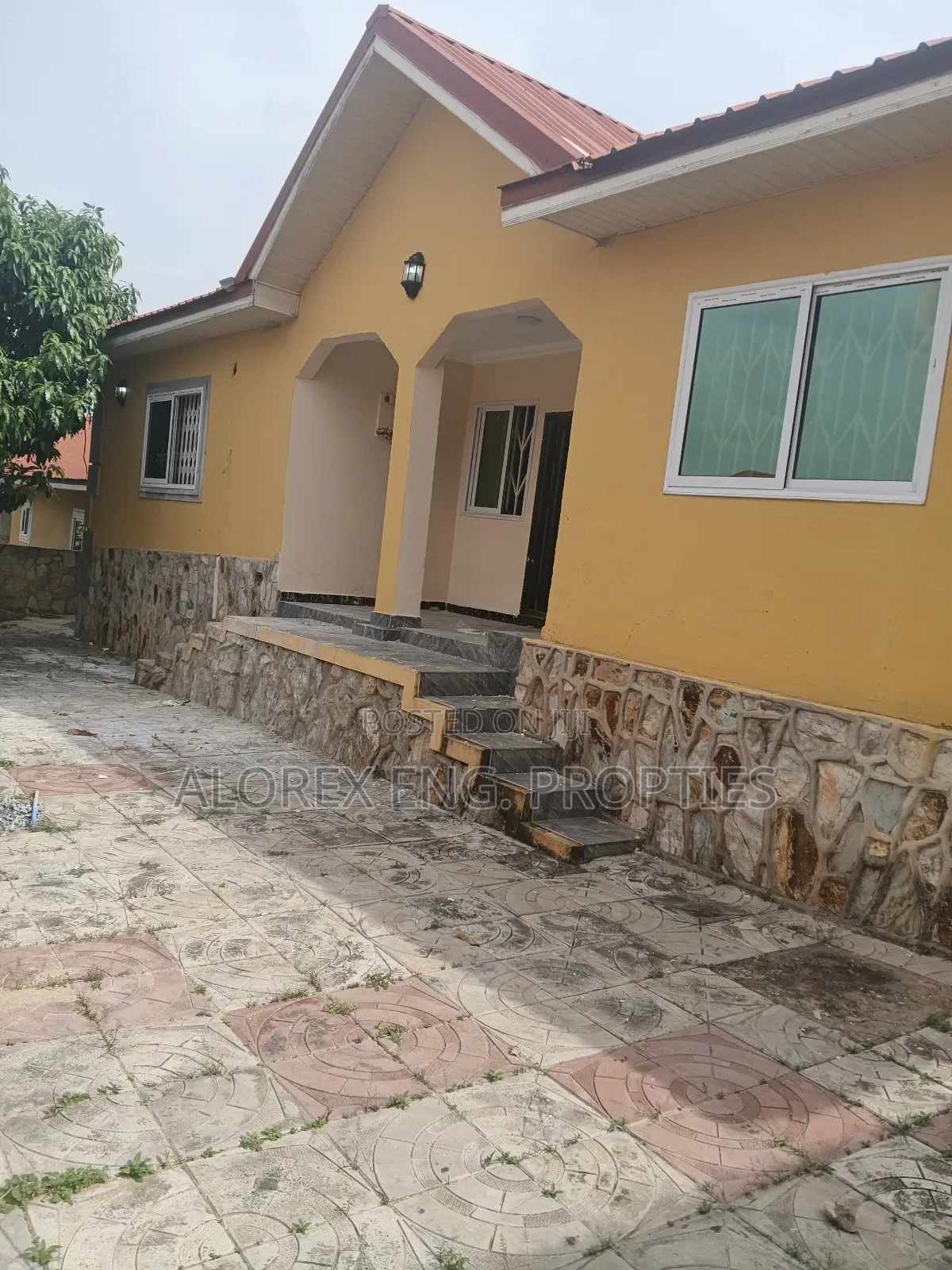 Furnished 3bdrm House in Oyarifa, Ghana Flag for rent