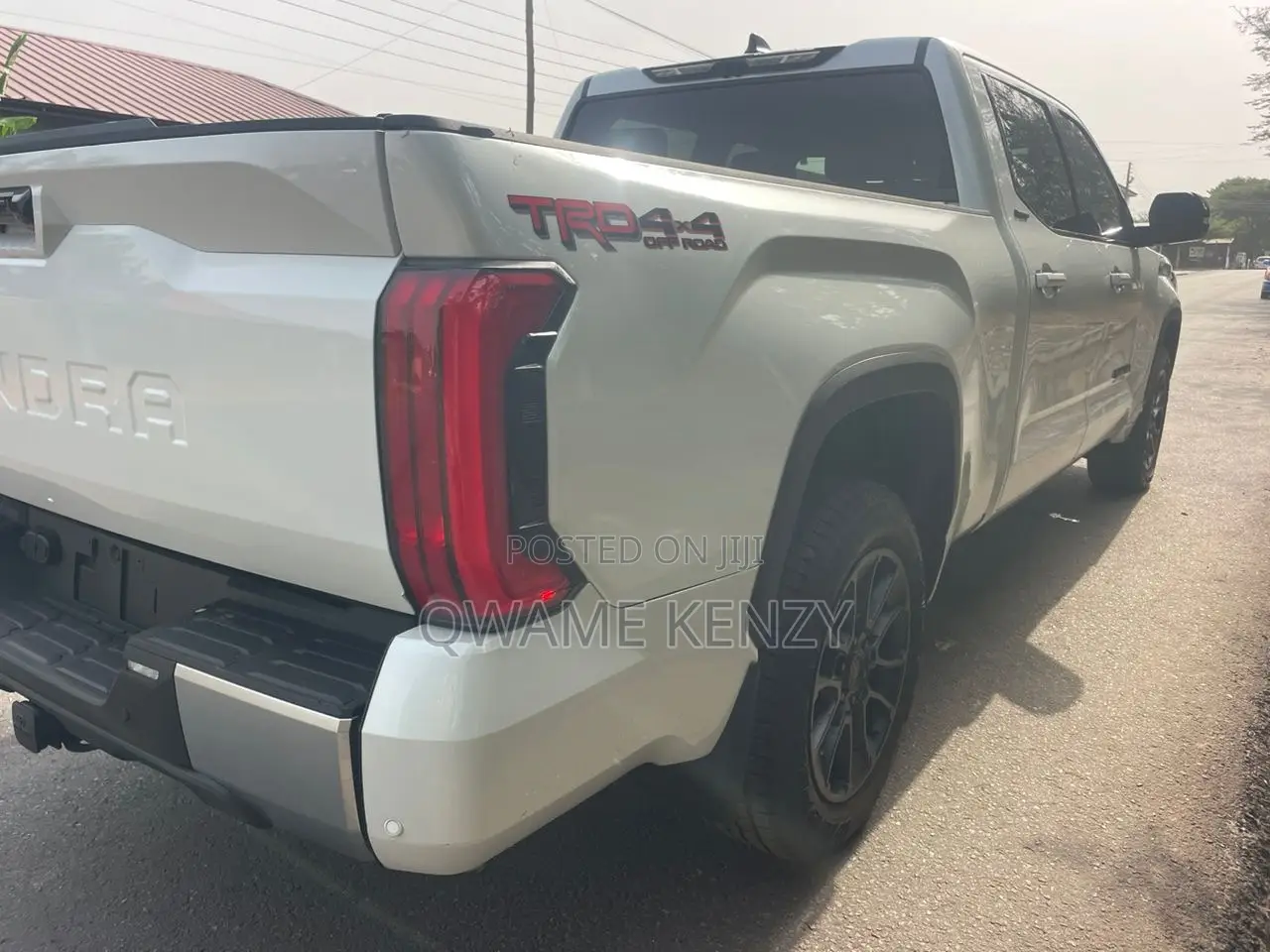 Toyota Tundra 2025 White