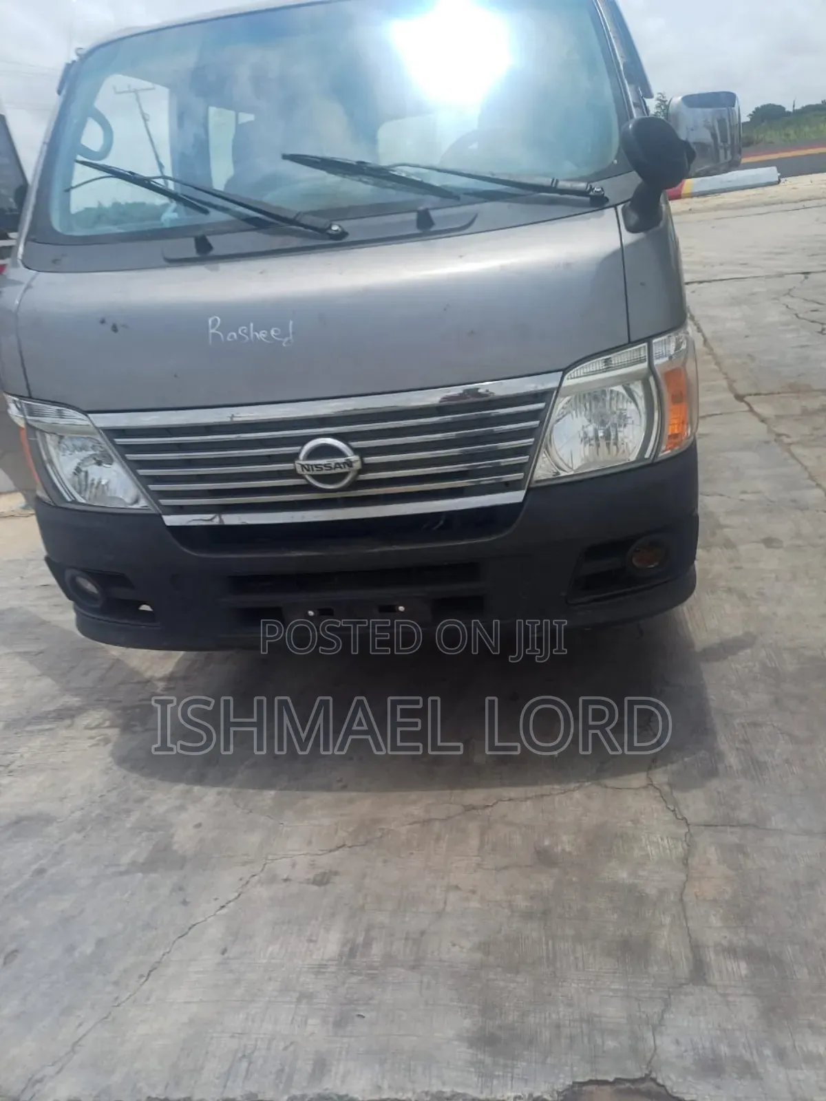 Nissan Caravan (Urvan) 2015 Grey