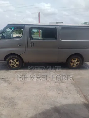 Nissan Caravan (Urvan) 2015 Grey