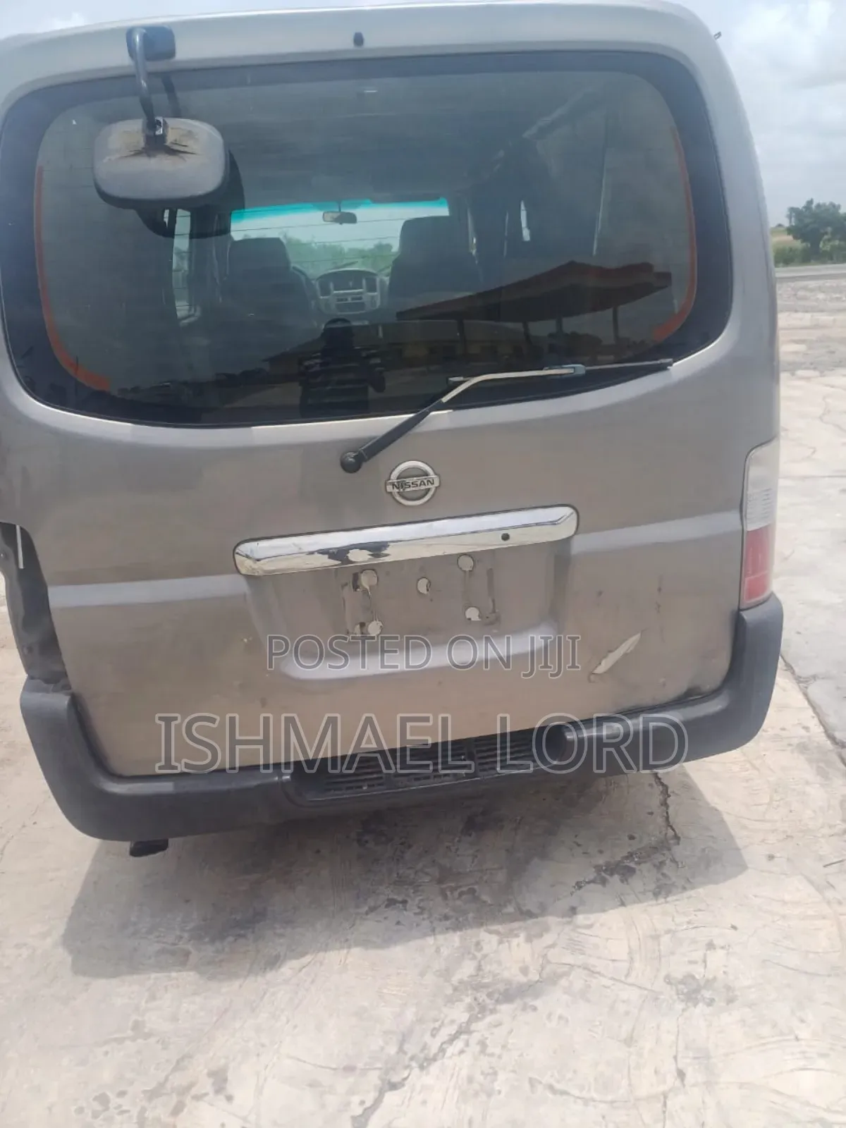 Nissan Caravan (Urvan) 2015 Grey
