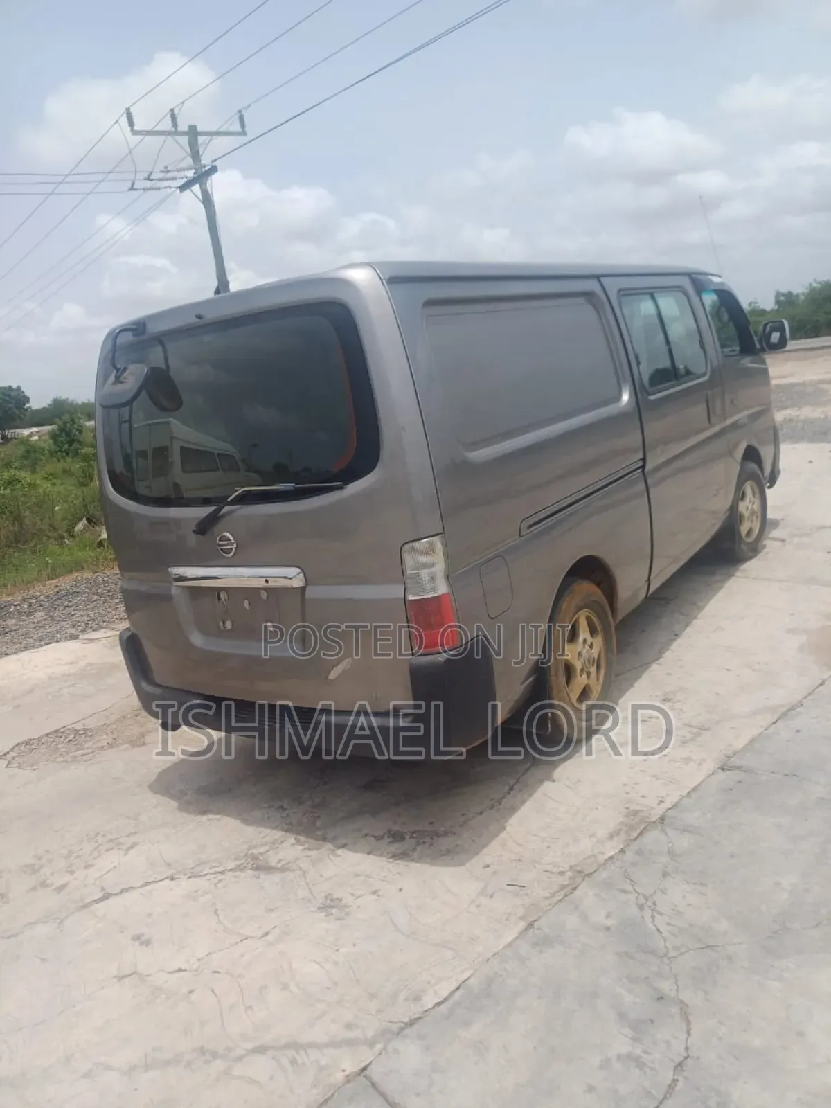 Nissan Caravan (Urvan) 2015 Grey