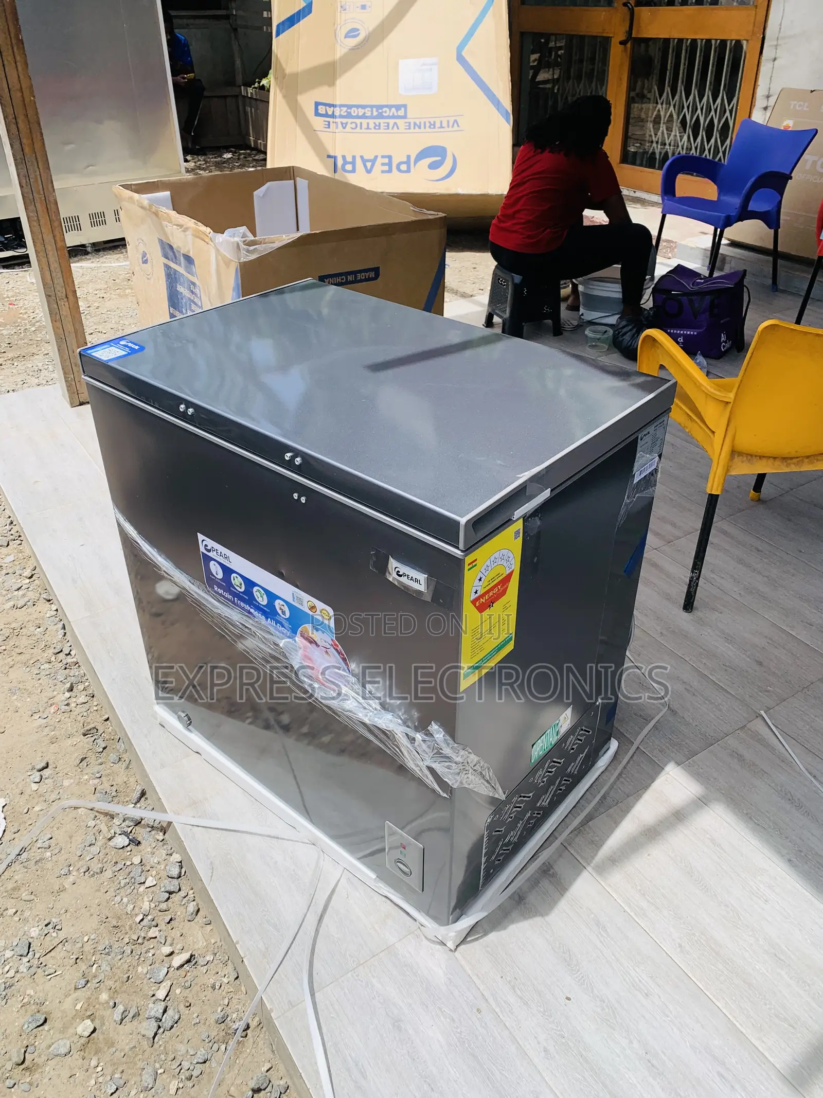 Shop From Us Chest Freezer Single Door Pearl PCF-2620-13m