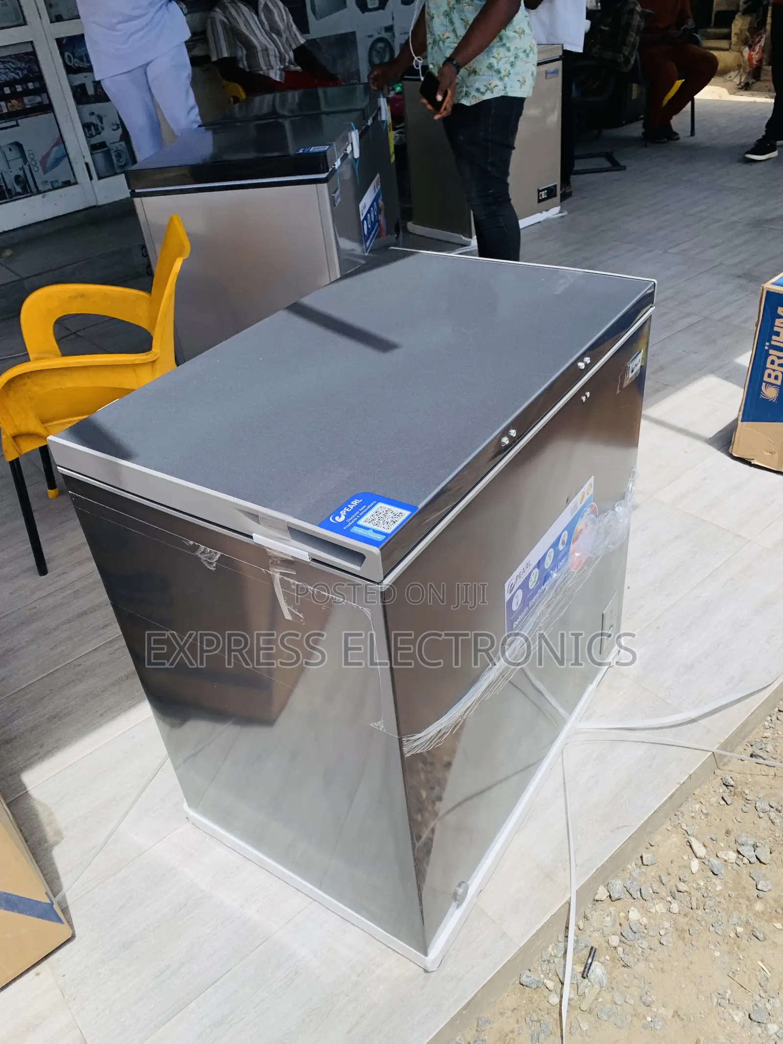 Less Expensive Chest Freezer Single Door PCF-2610-13m
