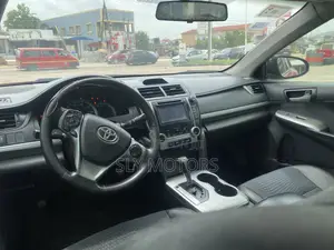 Toyota Camry SE 4dr Sedan (2.5L 4cyl 6A) 2014 Red