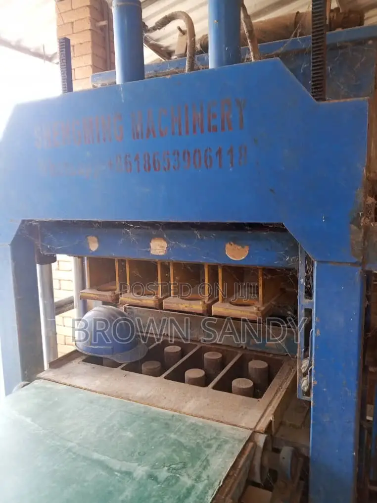 Qt4-10 Automatic Hydraulic Soil