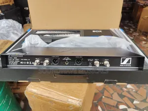 SKM 9000 Cordless Microphone