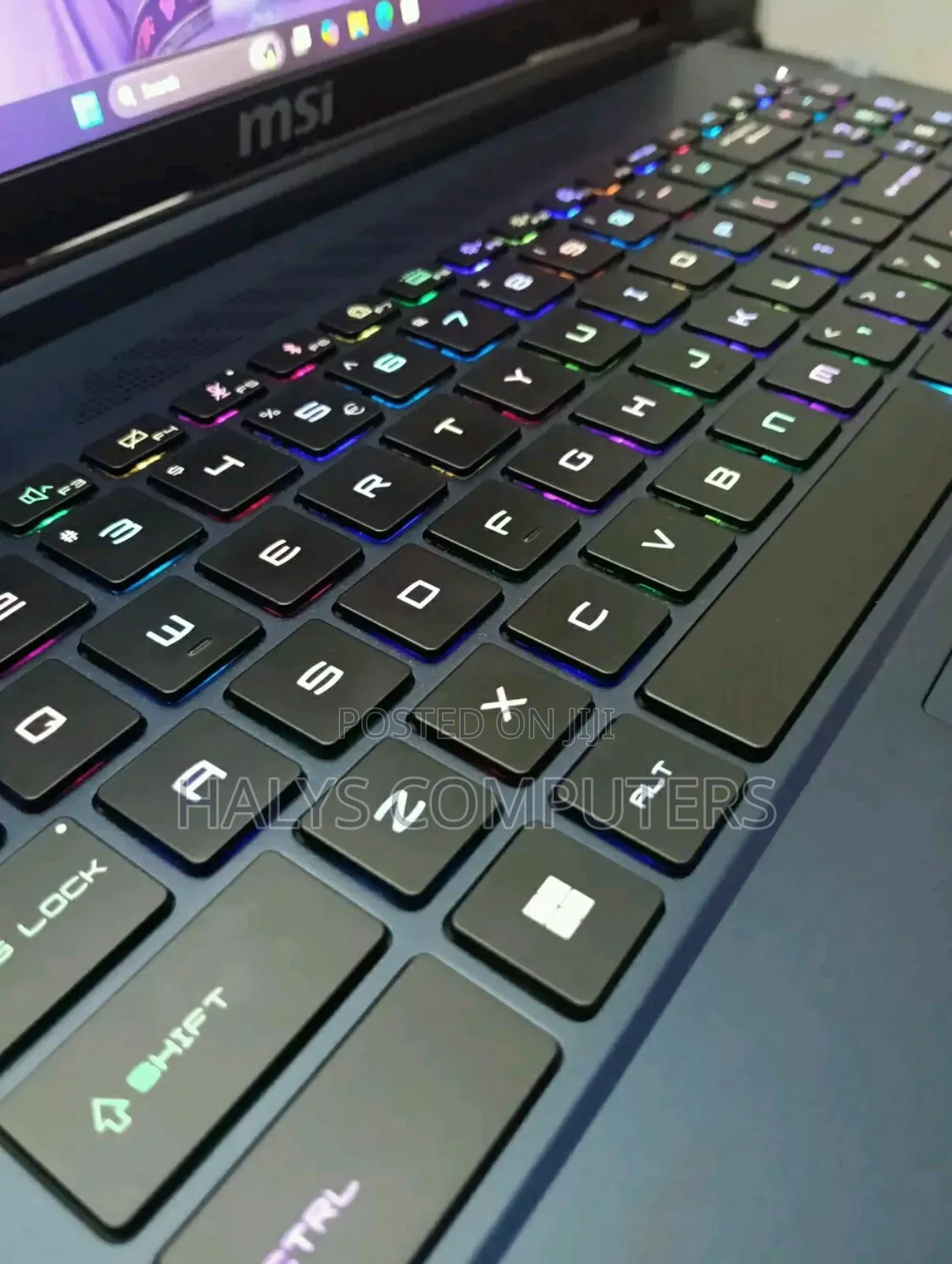 New Laptop MSI Stealth 16 AI Studio 16GB Intel Core 7 SSD 1T