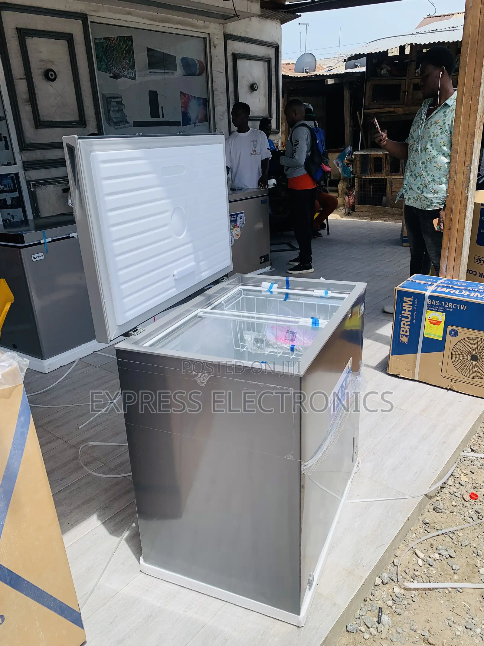Text Us for Your Single Door Chest Freezer Pearl PCF-2620-13m