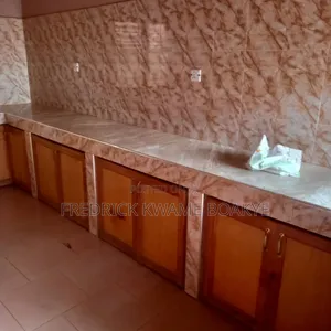 5bdrm House in Brother K Estate, Kumasi Metropolitan for rent
