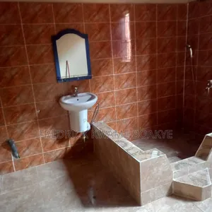 5bdrm House in Brother K Estate, Kumasi Metropolitan for rent