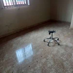 5bdrm House in Brother K Estate, Kumasi Metropolitan for rent
