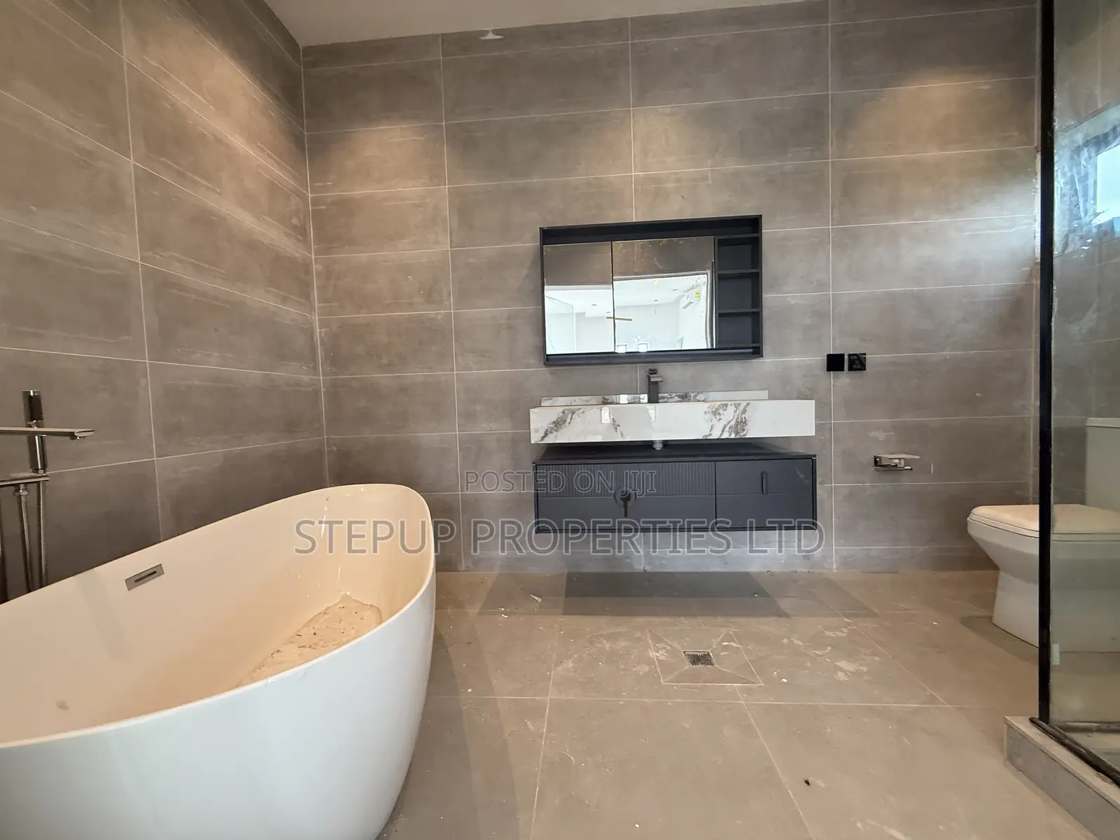 4bdrm House in East Legon Hills for sale
