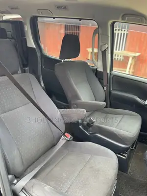Toyota Voxy SV Premium 2014 Black