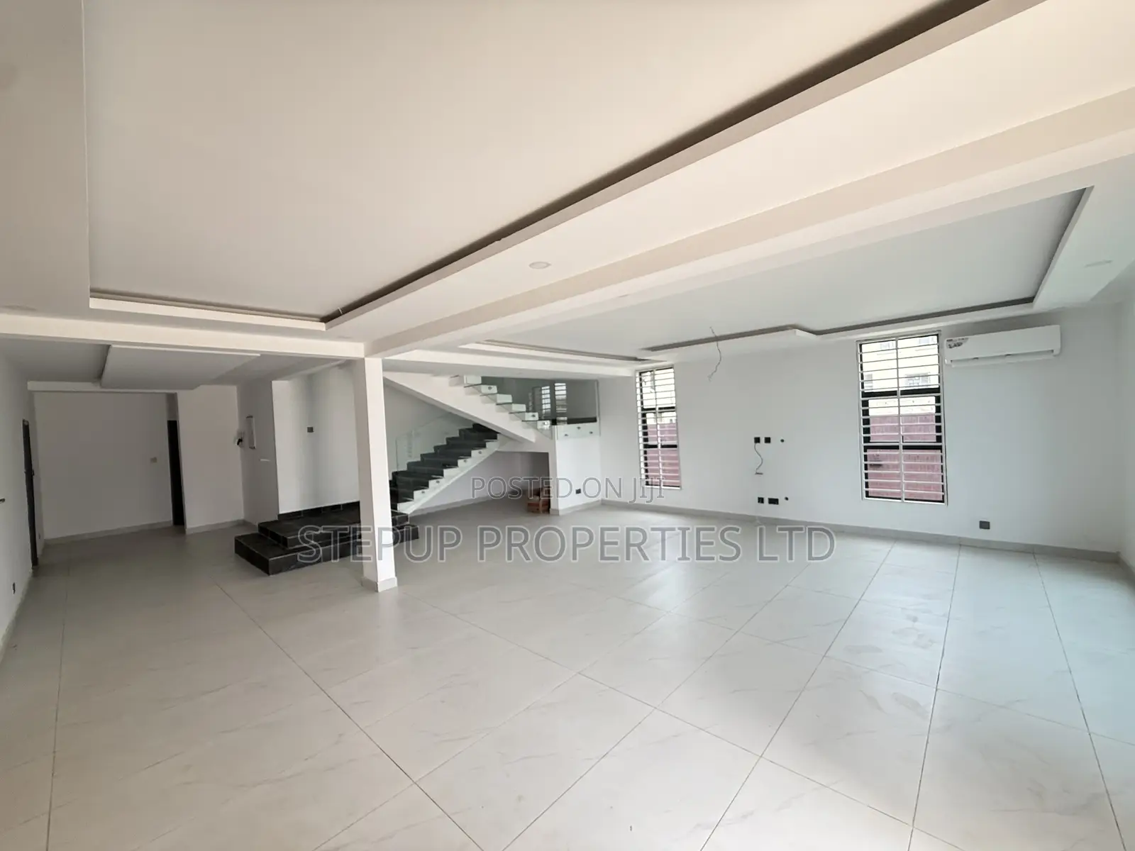 5bdrm House in East Legon Hills for sale