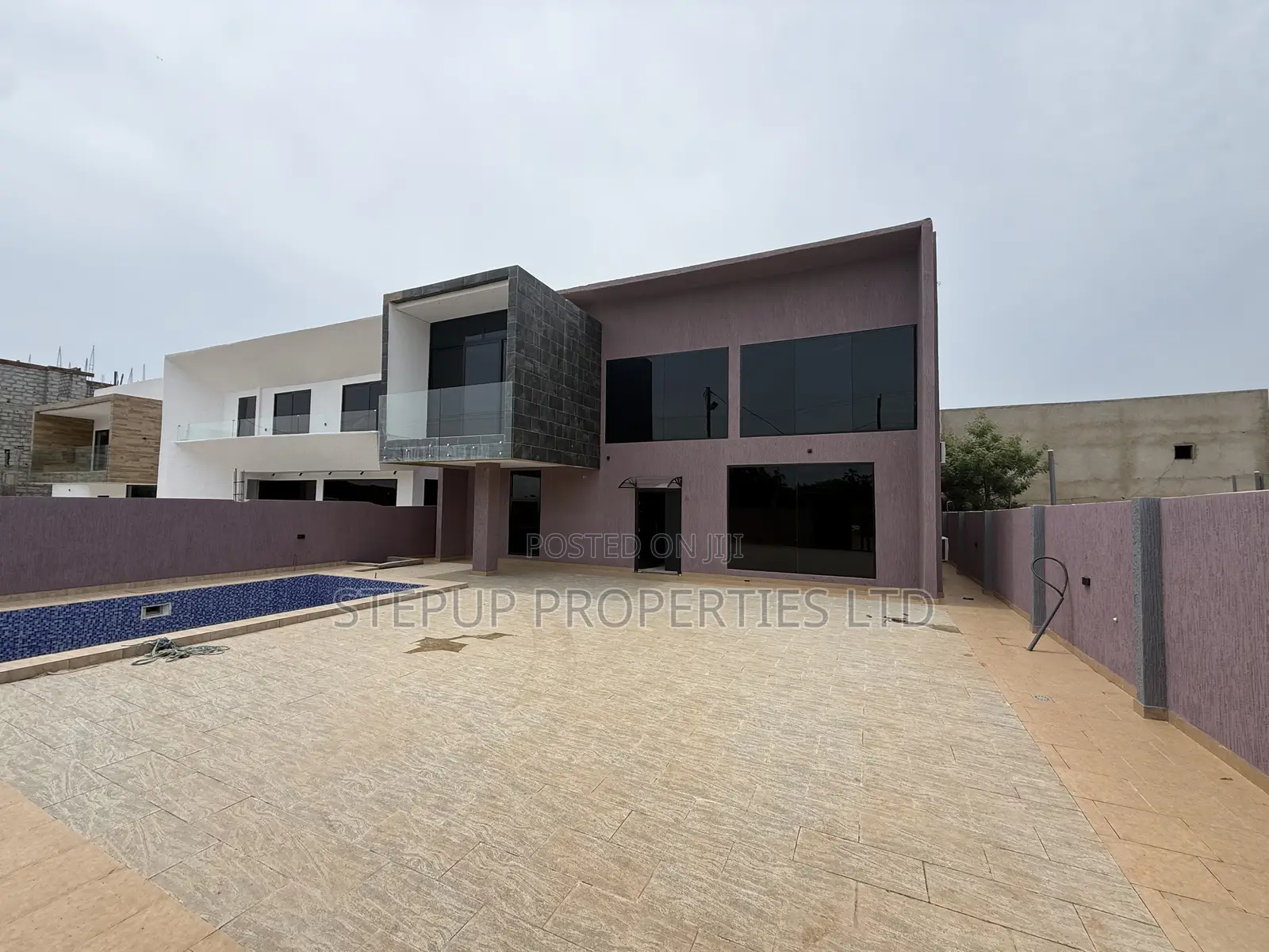 5bdrm House in East Legon Hills for sale