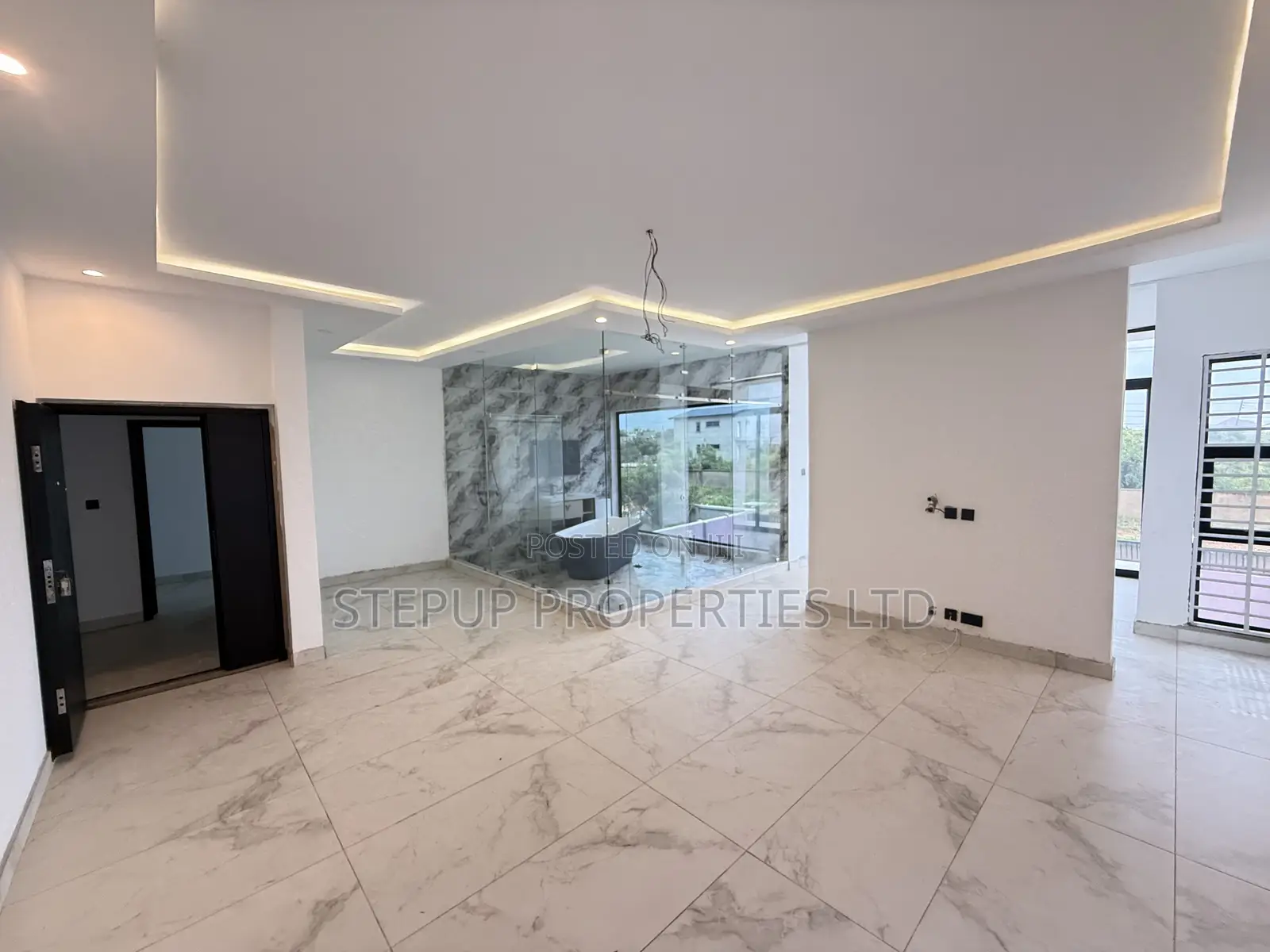 5bdrm House in East Legon Hills for sale