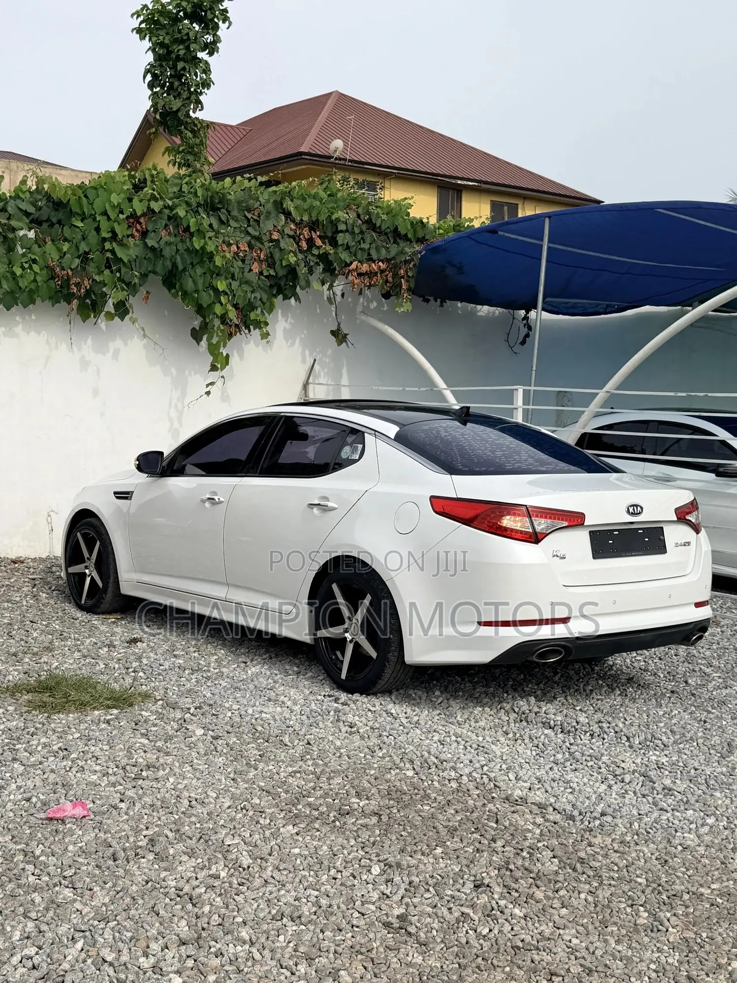 Kia K5 2011 White