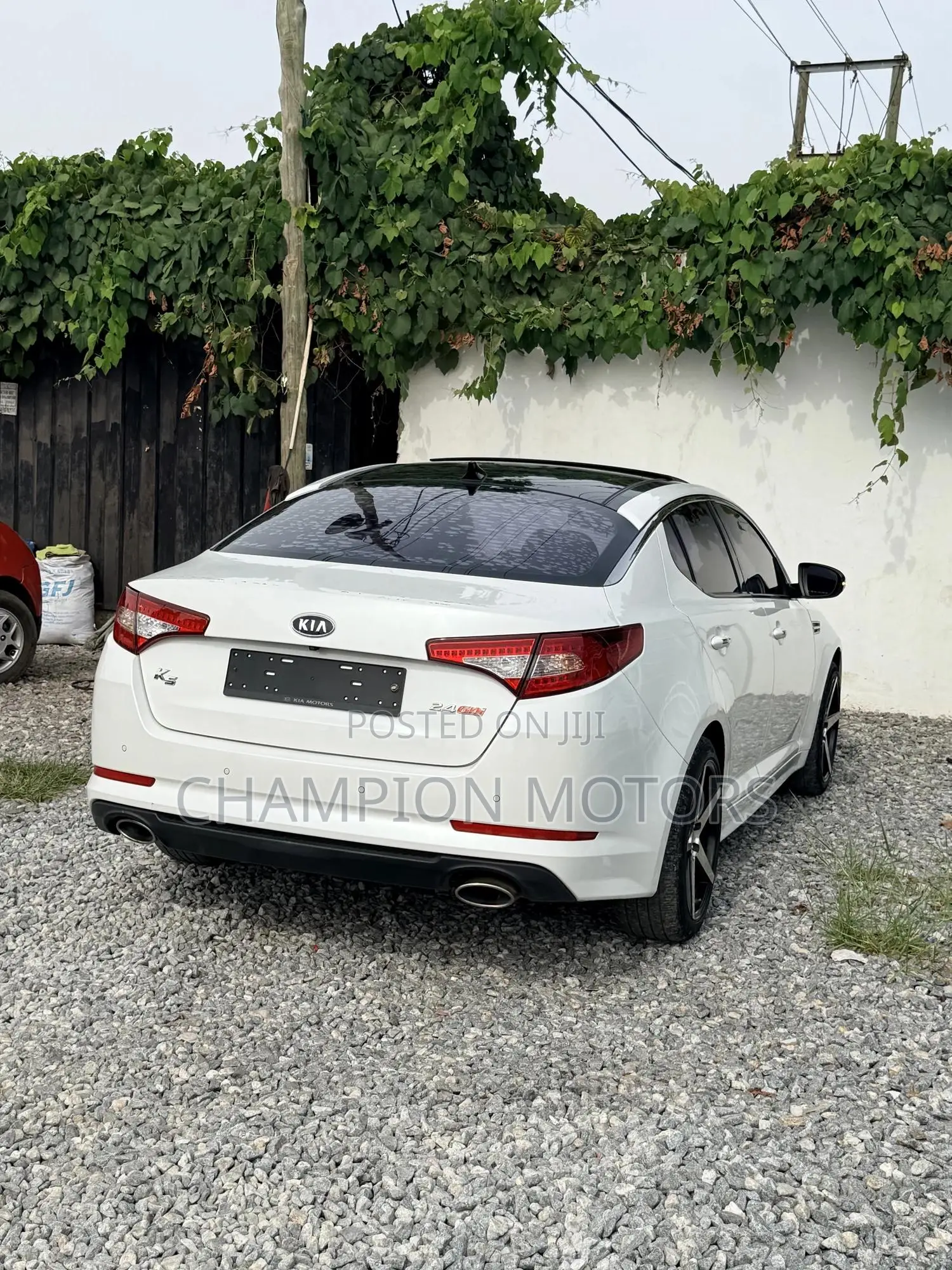 Kia K5 2011 White