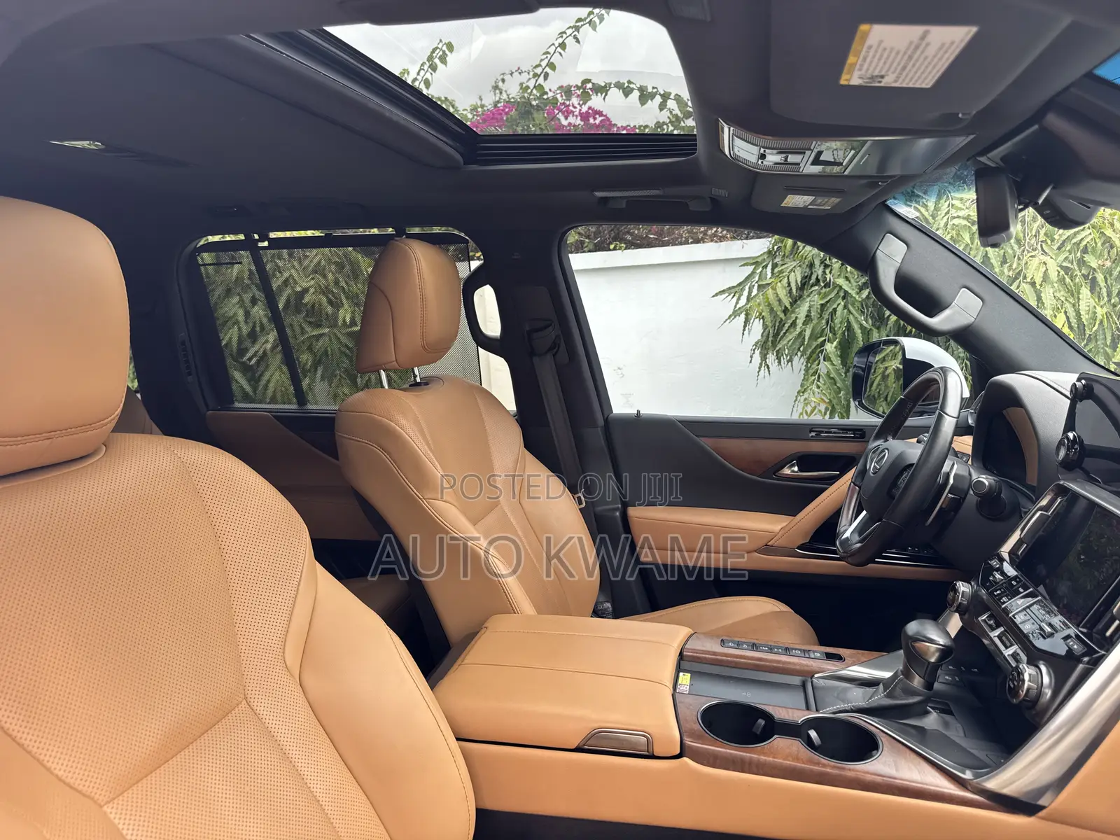 Lexus LX LX 600 2023 White