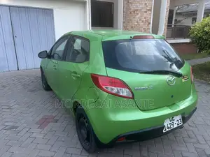 Mazda 2 1.5 Sport 2012 Green
