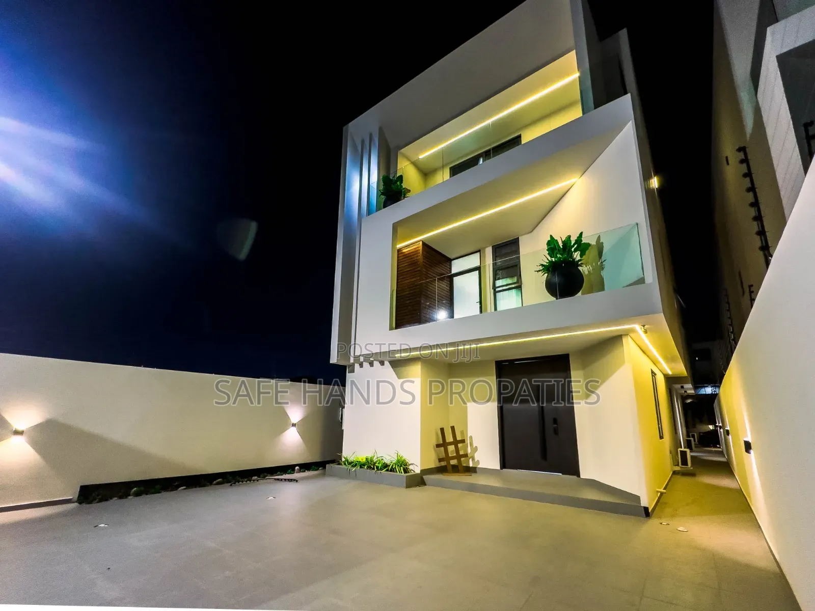 Furnished 4bdrm House in Accra Metropolitan for sale