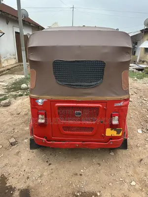 Bajaj RE 2024 Red