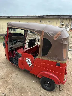 Bajaj RE 2024 Red