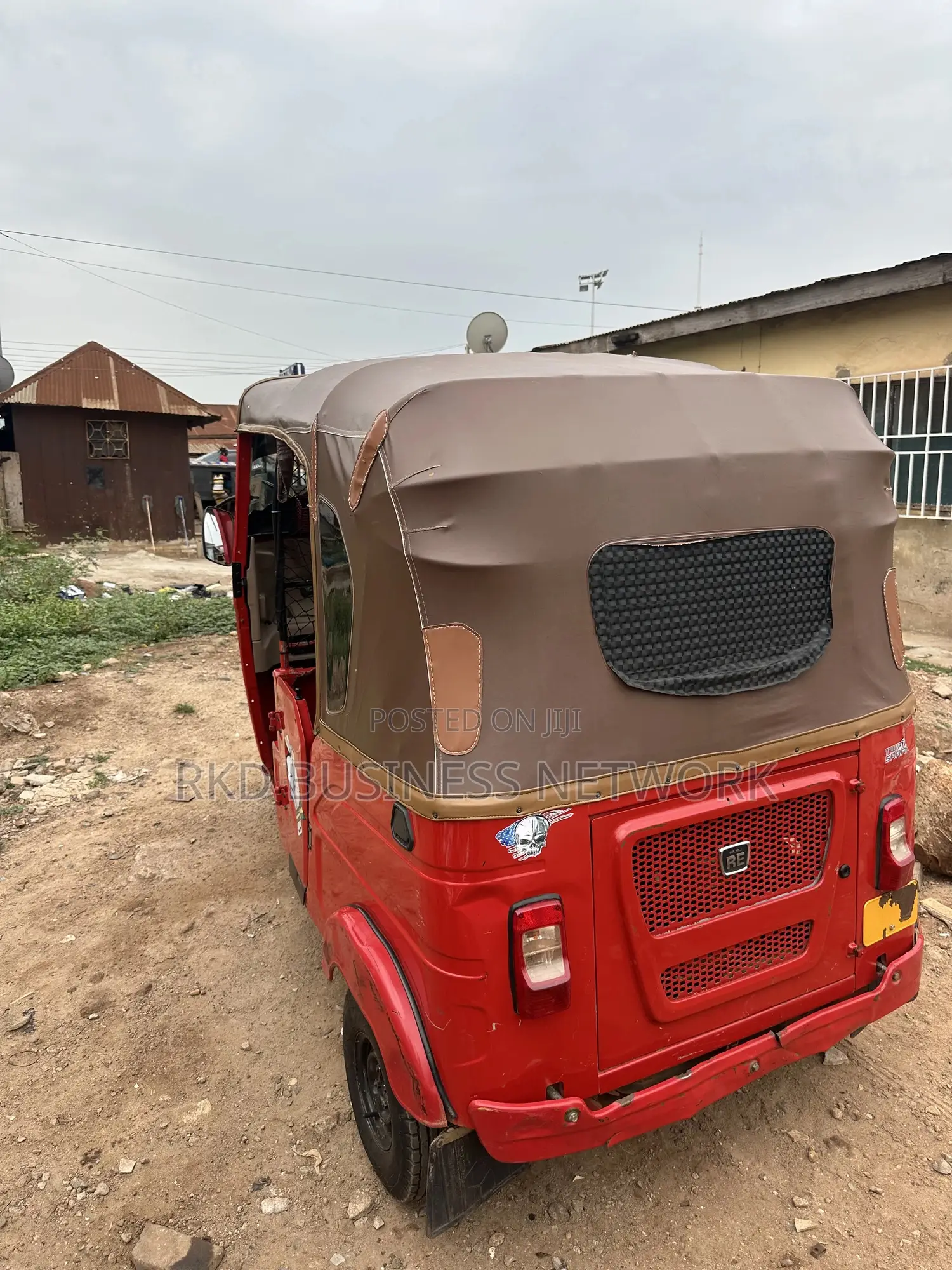Bajaj RE 2024 Red