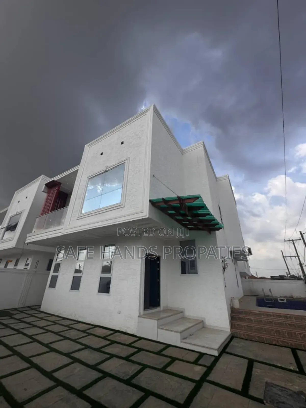4bdrm House in Accra Metropolitan for sale
