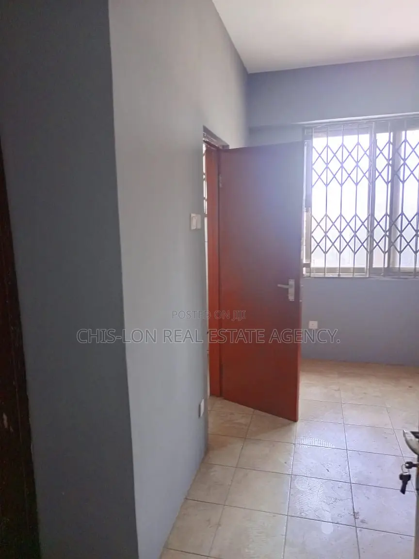 2bdrm Apartment in Santa Maria Hospital, School Complex Area for rent