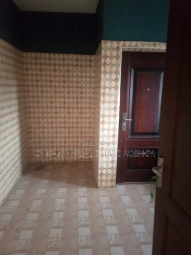 2bdrm Apartment in Santa Maria Hospital, School Complex Area for rent