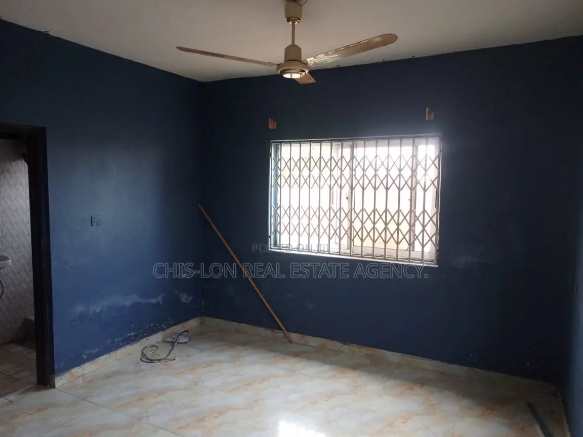 2bdrm Apartment in Santa Maria Hospital, School Complex Area for rent