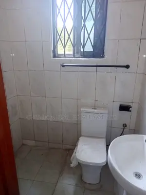 2bdrm Apartment in Santa Maria Hospital, School Complex Area for rent