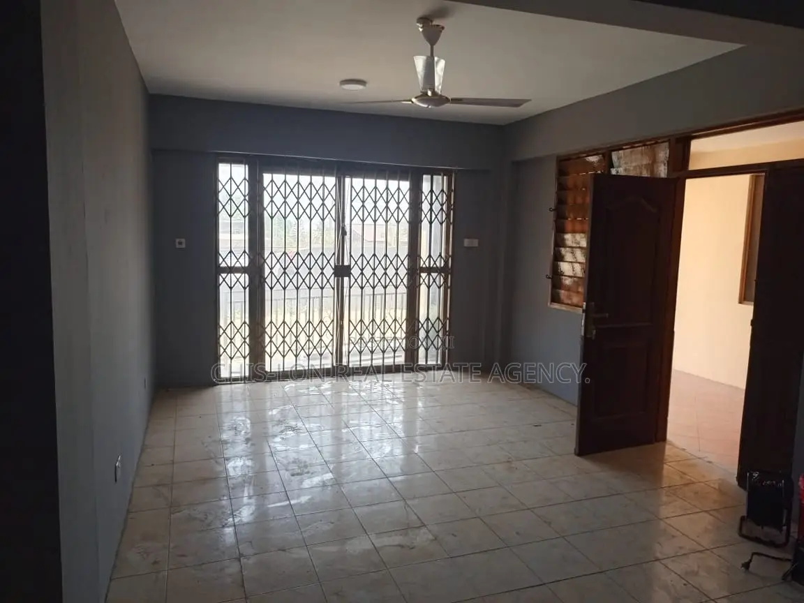 2bdrm Apartment in Santa Maria Hospital, School Complex Area for rent