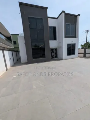 3bdrm Duplex in Accra Metropolitan for rent