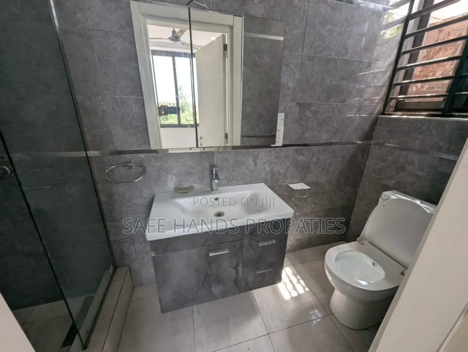 3bdrm Duplex in Accra Metropolitan for rent