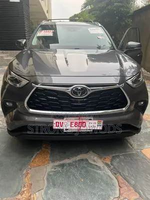 Toyota Highlander Limited 2022 Gray