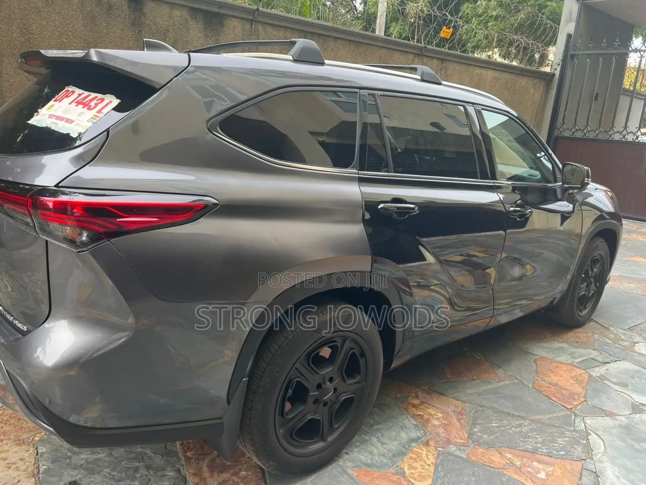 Toyota Highlander Limited 2022 Gray