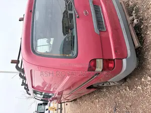 Toyota HiAce 1998 Red