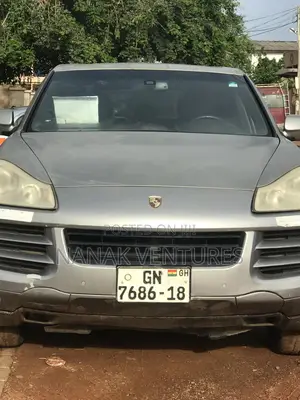Porsche Cayenne S 2012 Gray